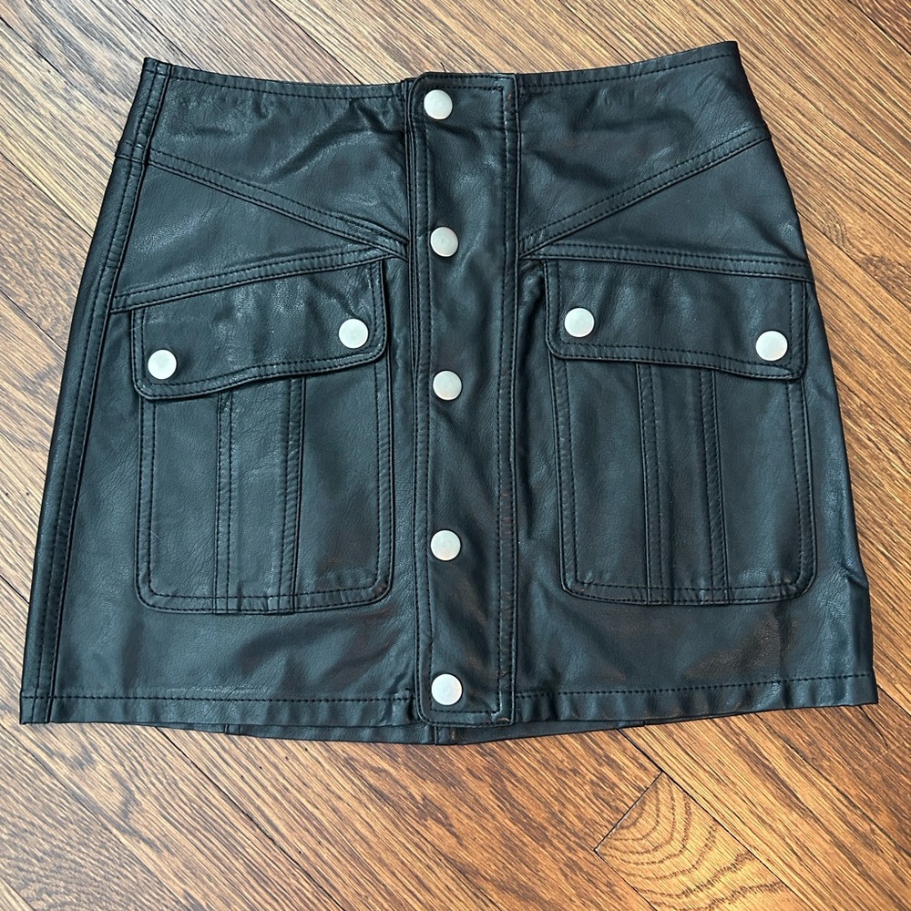 Signature faux leather mini skirt